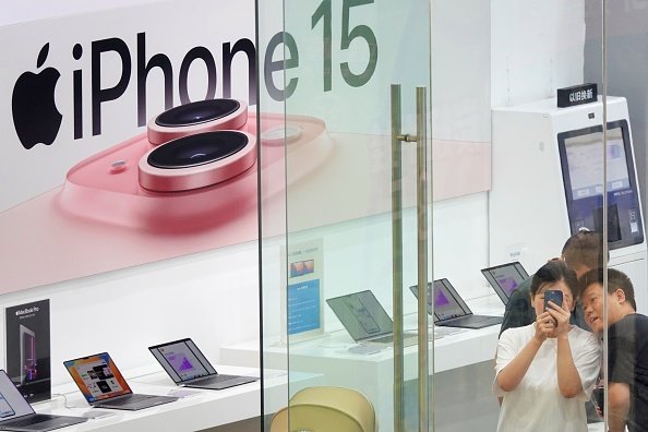  iPhone 15 começa a ser vendido no Brasil; veja preços e o que muda – Metrópoles
