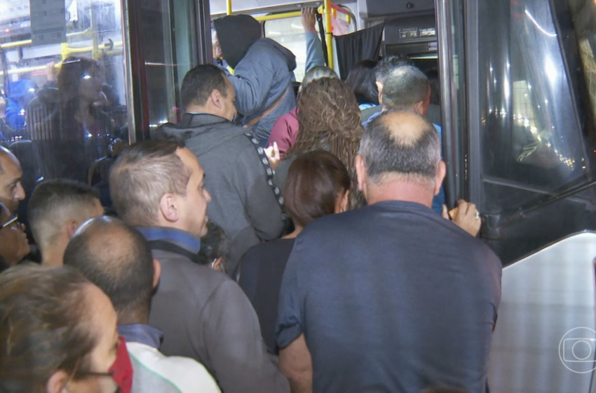  Funcionários de Metrô, CPTM e Sabesp decidem encerrar greve – G1